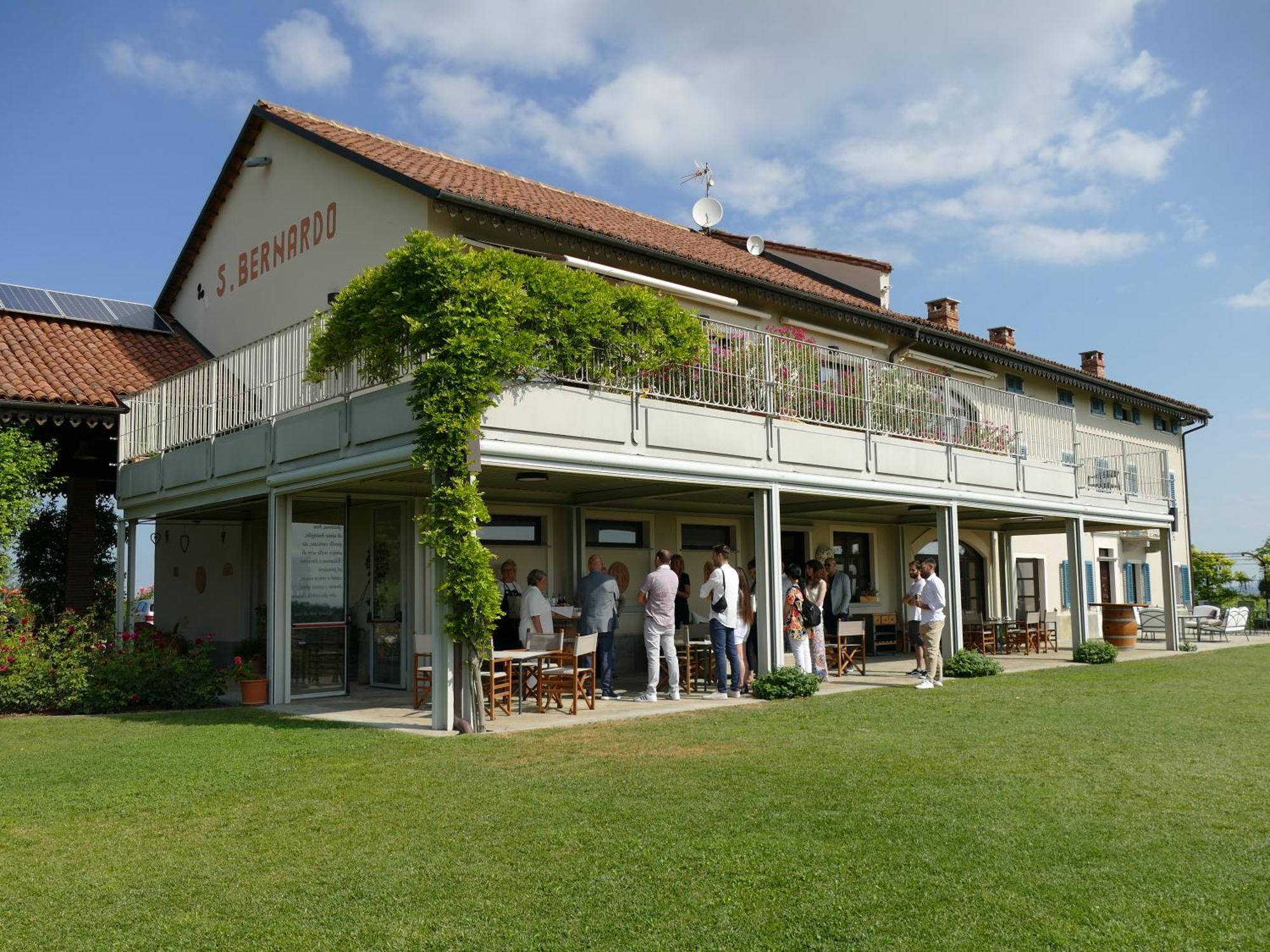 Braida Wine Resort Rocchetta Tanaro Luaran gambar